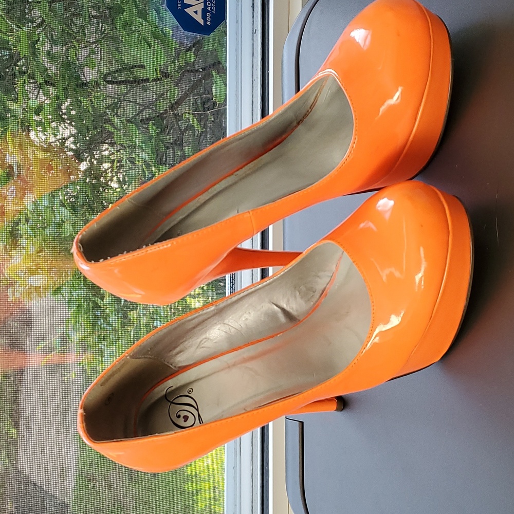 Patent leather platforms - Picture 2 of 5